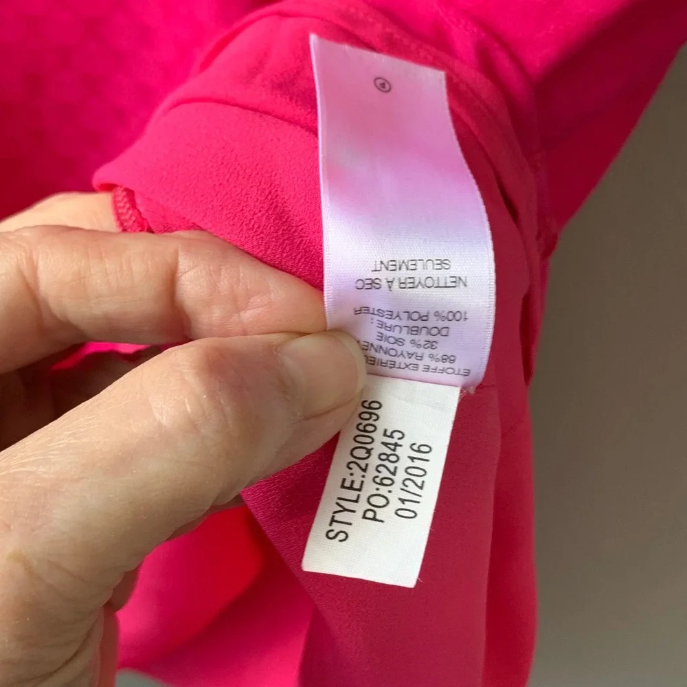 Vineyard Vines Hot pink sheath sundress with‎ smocked/beaded neckline. Size 14